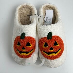 Maurices Halloween Pumpkin Slippers M/L 8.5-11